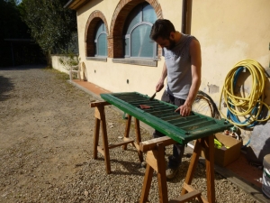 old and young at work ! ( the sun make the difference ... )